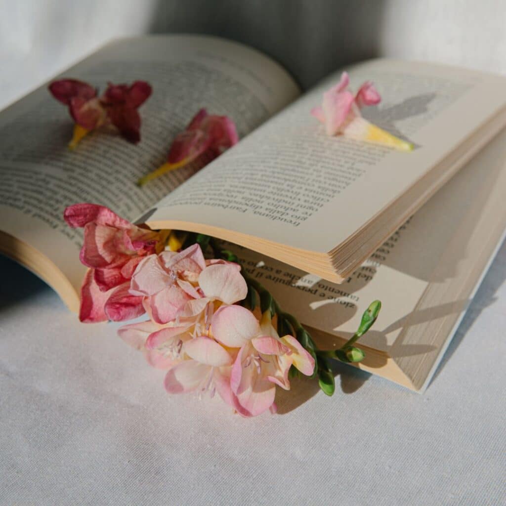 Book-pages-with-flowers-inside