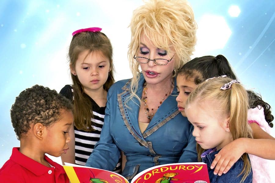 Dolly-Parton-Reading-to-Children--yo0u-tube-still