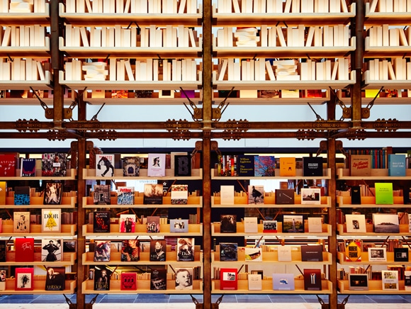 tsutsya-japanese-bookstore-bookshelves-filled-with-colorful-books